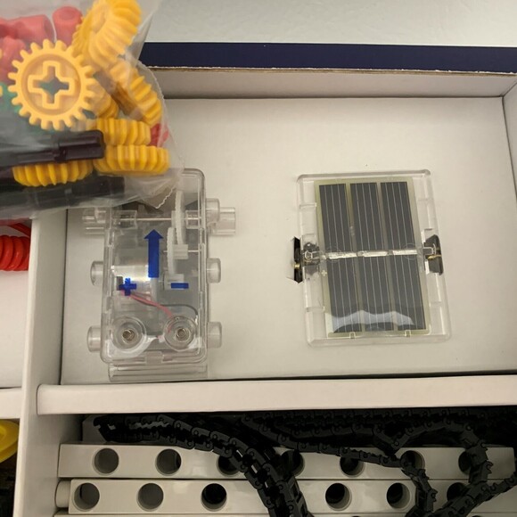 Thames & Kosmos Physics Solar Power Technology Workshop 623715 Experiments - Picture 9 of 12